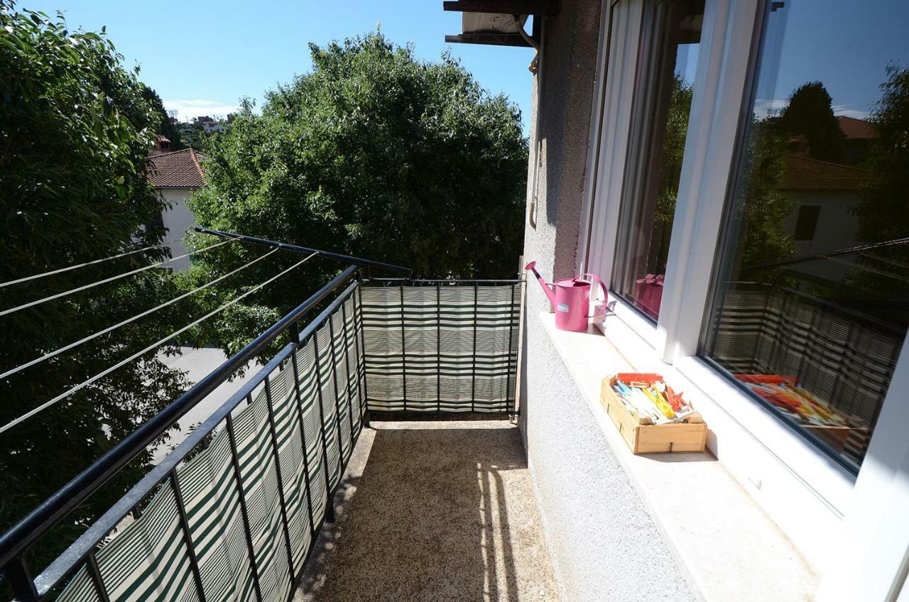 Apartment Niksa Pula Bagian luar foto